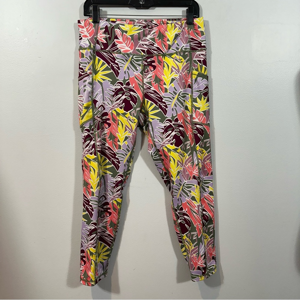 Pro Player sweat wicking printed yoga pants size large
